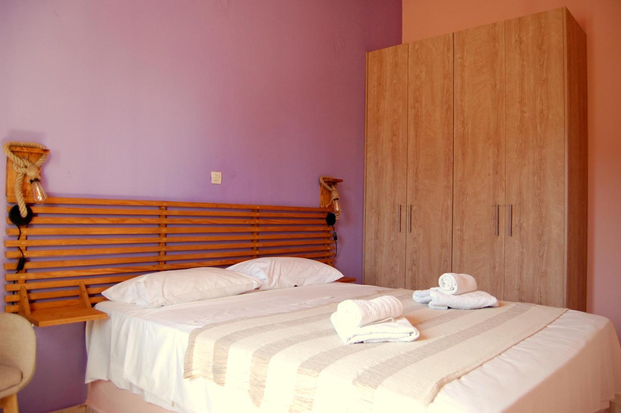 Blue Lagoon Villa Порос Экстерьер фото