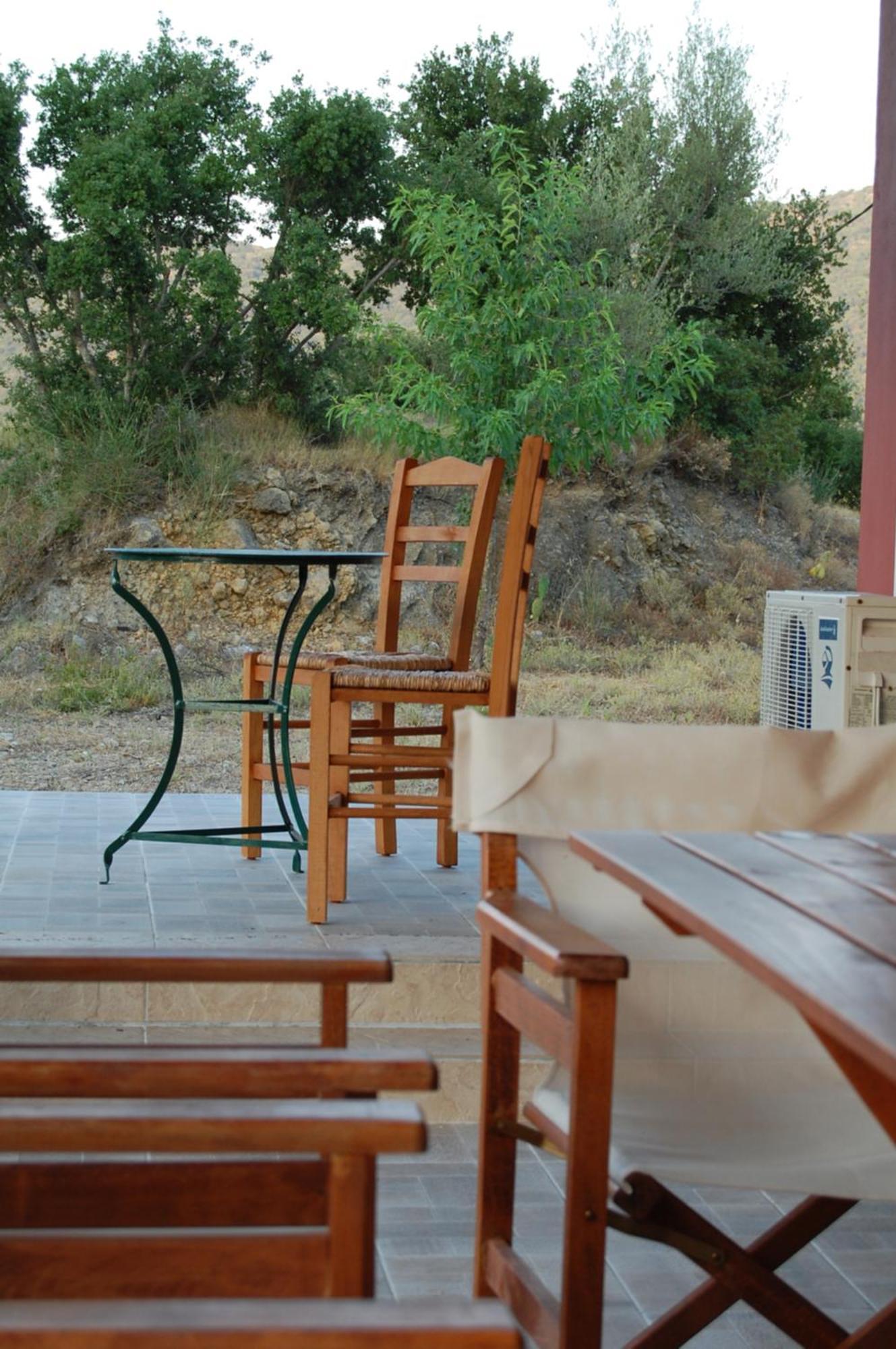 Blue Lagoon Villa Порос Экстерьер фото