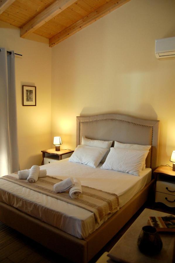 Blue Lagoon Villa Порос Экстерьер фото