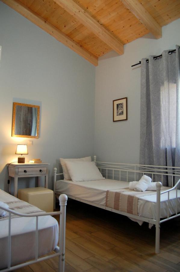 Blue Lagoon Villa Порос Экстерьер фото